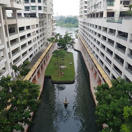 The Heritage Lakeview Condo Seri Kembangan Exterior photo